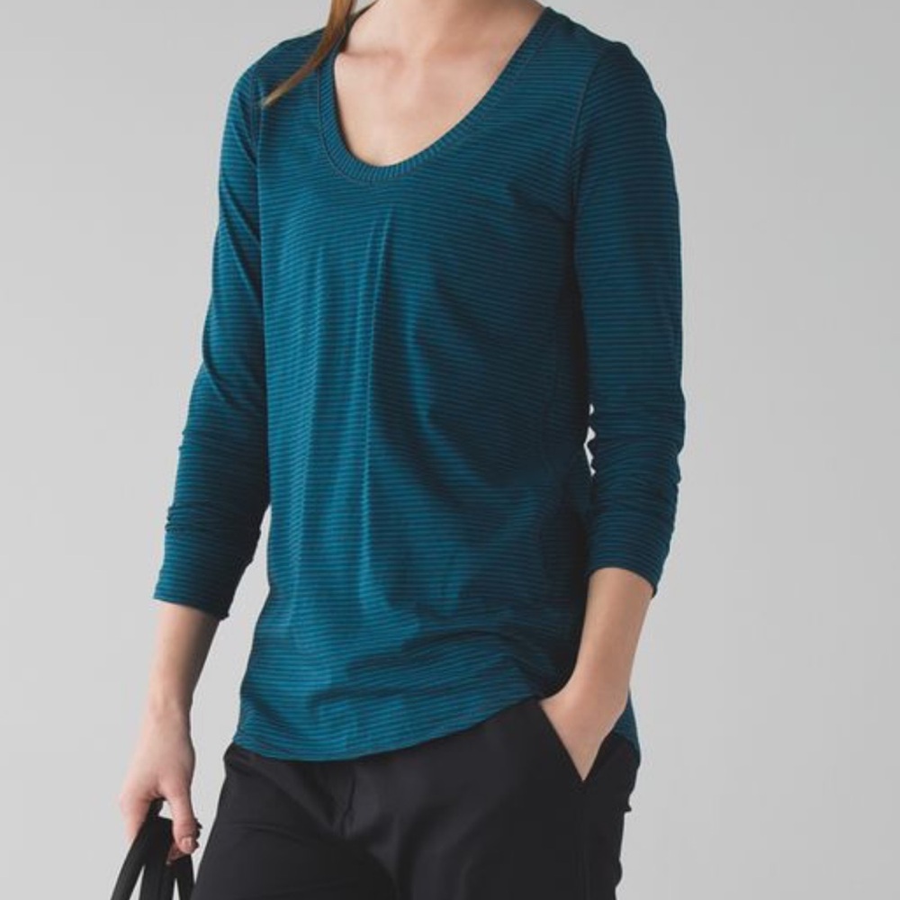 Lululemon 🍋 Yogi Everyday Long Sleeve in Hyper Stripe Teal Size 4